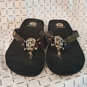 Yellow Box Camo Flops w/ Rhinestone Scull Sz. 6